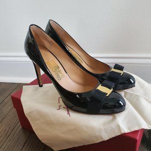 Salvatore Ferragamo Pimpa Black Leather Heals 9.5